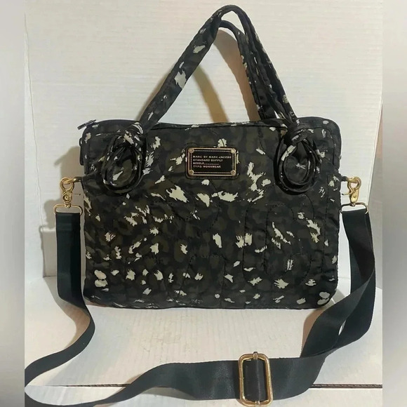 Marc by Marc Jacobs  leopard crossbody computer bag - Picture 1 of 12